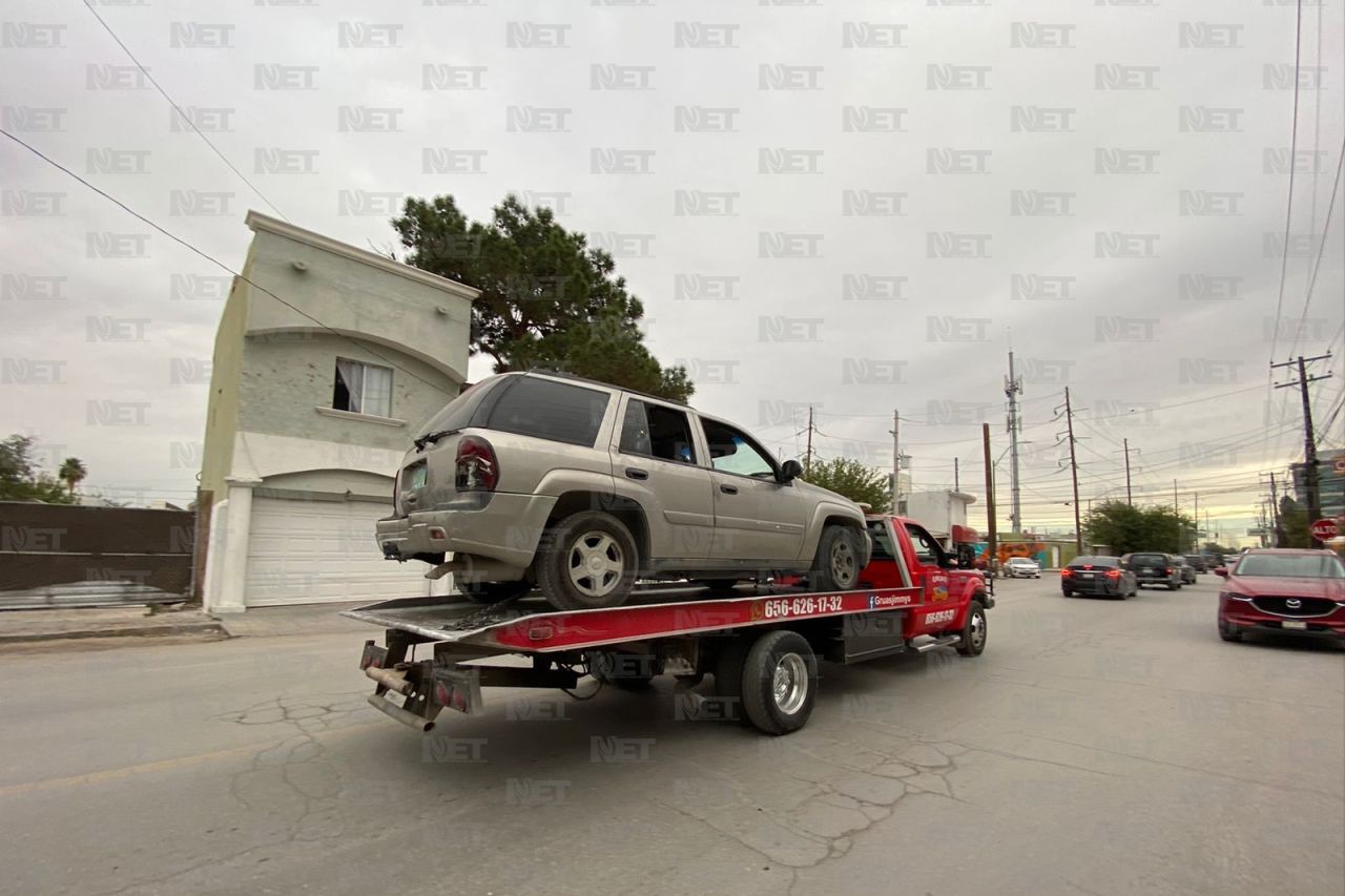 Aseguraron cinco armas en segunda camioneta abandonada