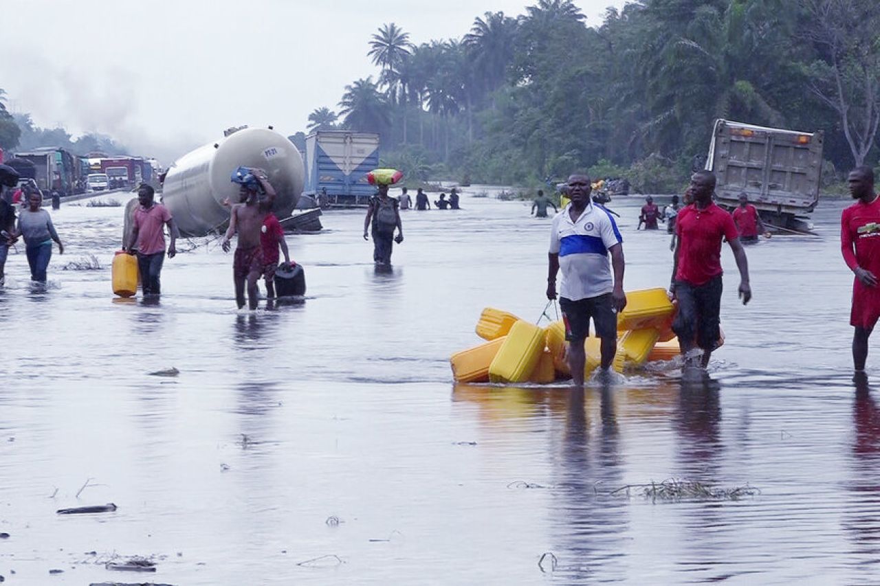Inundaciones en Nigeria dejan al menos 25 muertos y 11 desaparecidos