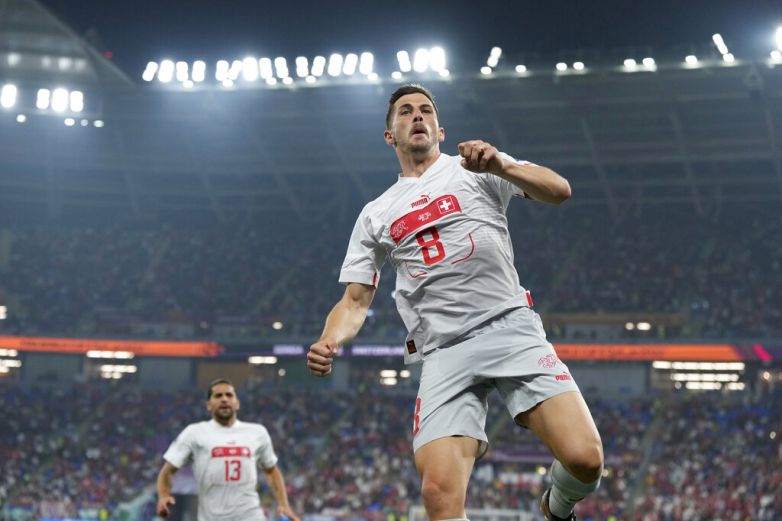 Suiza doblega 3-2 a Serbia y se instala en octavos del Mundial