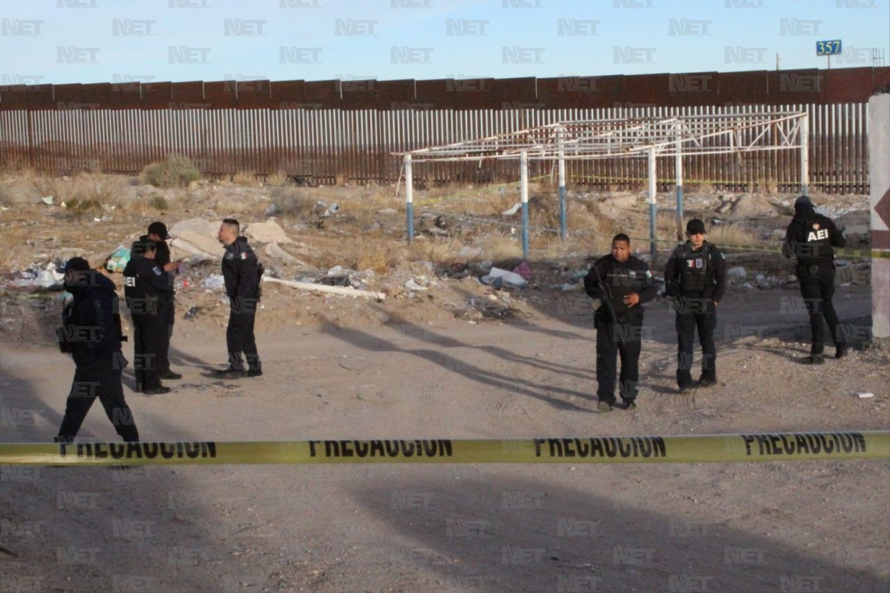 Le prenden fuego a cuerpo y lo tiran frente a muro fronterizo