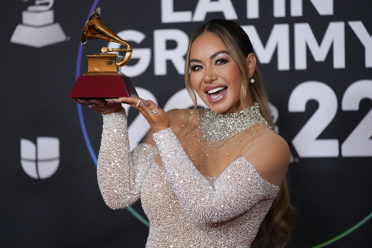 Chiquis Rivera debuta como escritora infantil con un tierno homenaje a su mamá