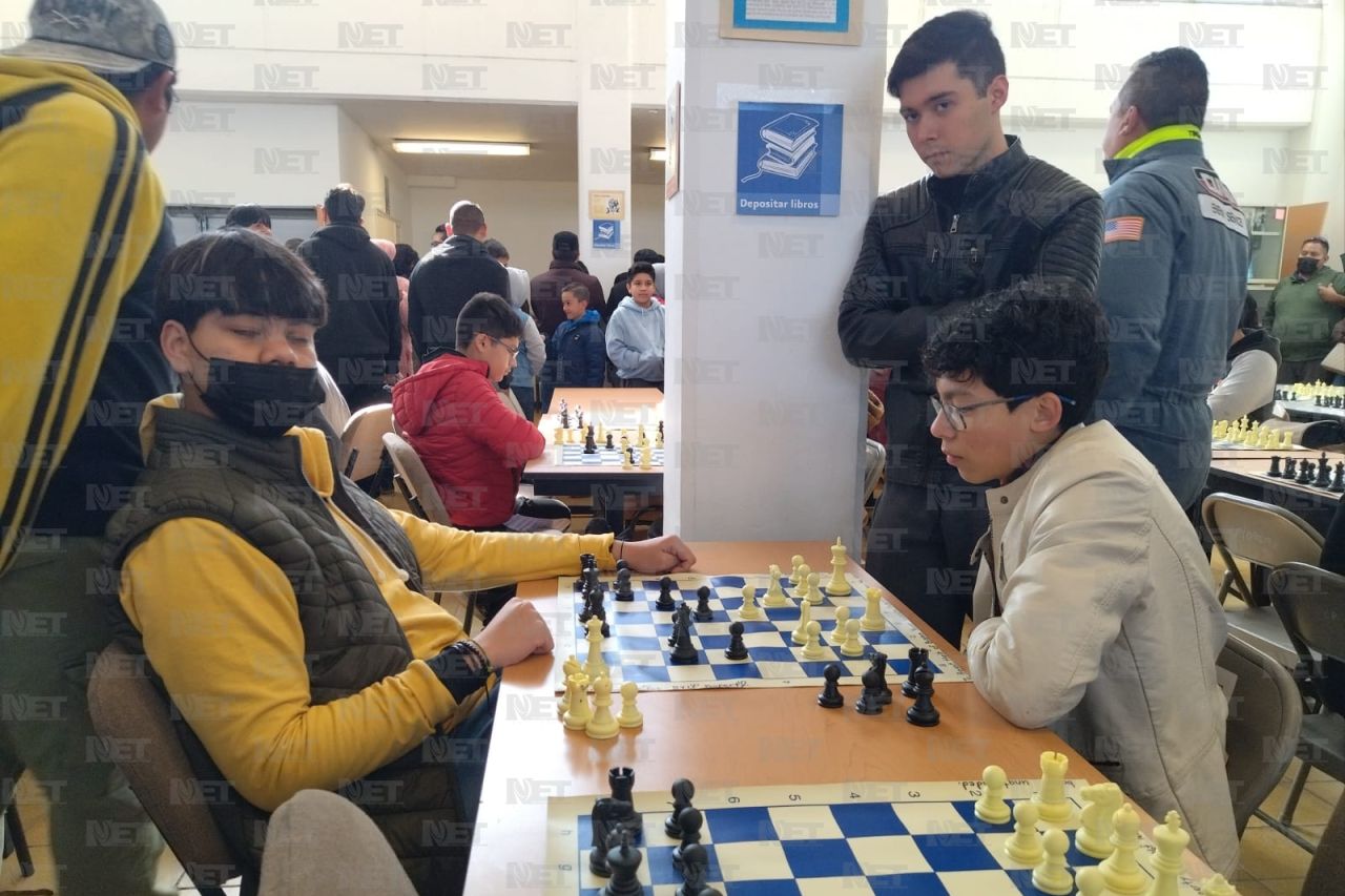 Celebran torneo de ajedrez por la 'medalla de la amistad'