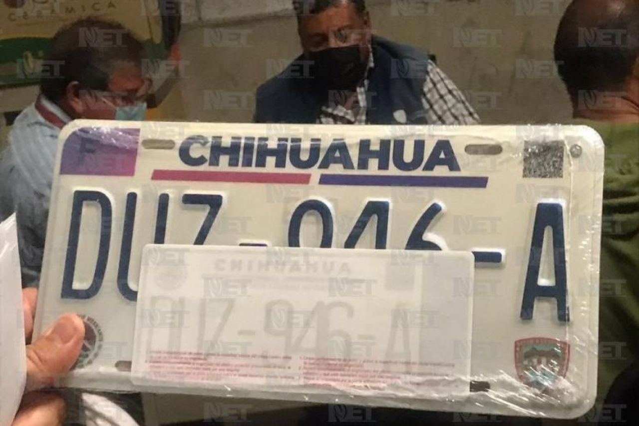Invitan a regularizados con Repuve a obtener placas en Estadio de Beisbol