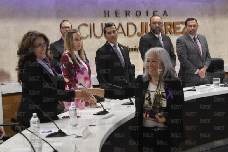 Aspiran 11 mujeres a Presea Kira y al Premio a la Mujer Ilustre