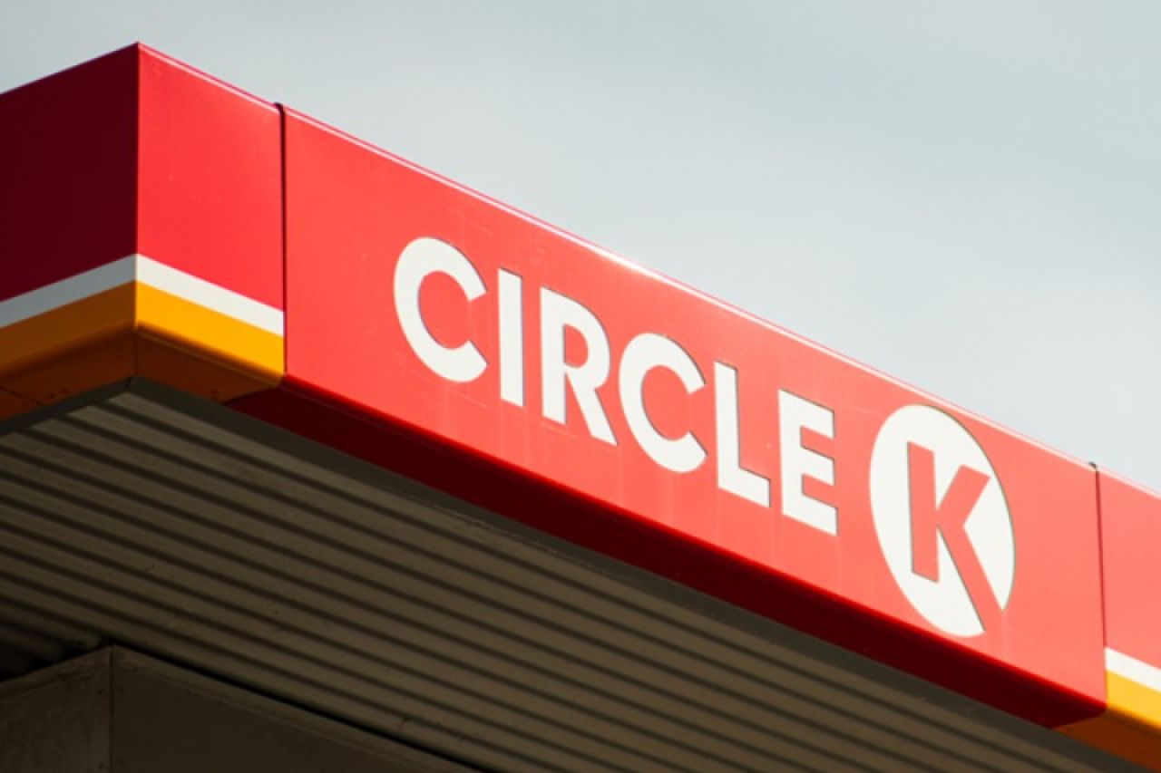 Investigan serie de asaltos a tiendas Circle K en El Paso