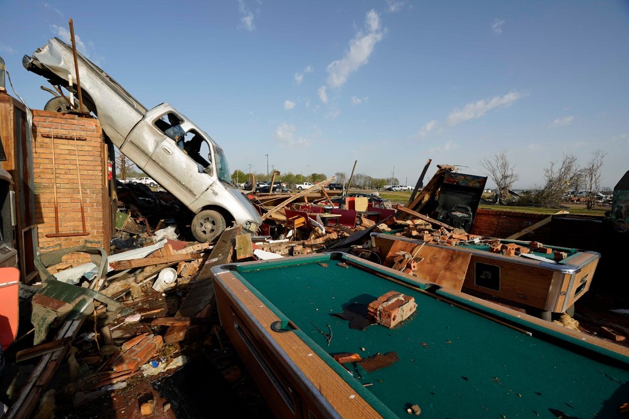 Tornados dejan 25 muertos en Mississippi y uno en Alabama
