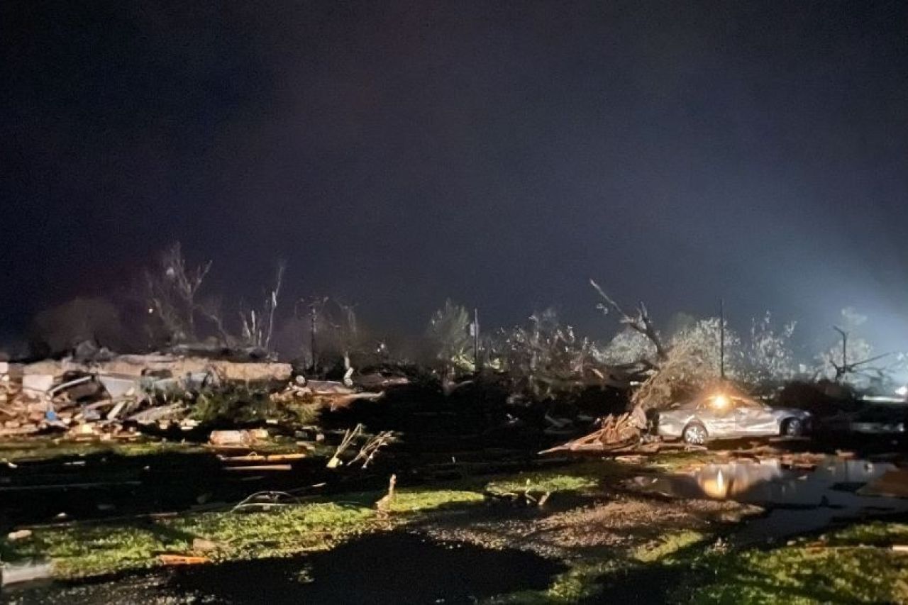 Devastador tornado en Mississippi y Alabama deja 19 muertos