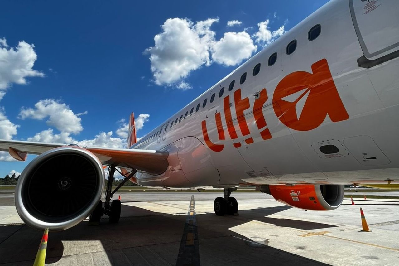 Suspende Ultra Air operaciones en Colombia