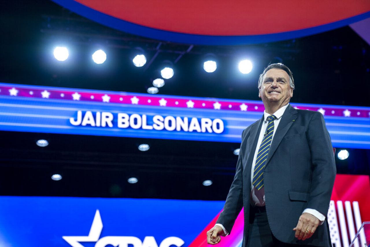 Bolsonaro regresa a Brasil tras pasar 3 meses en Florida