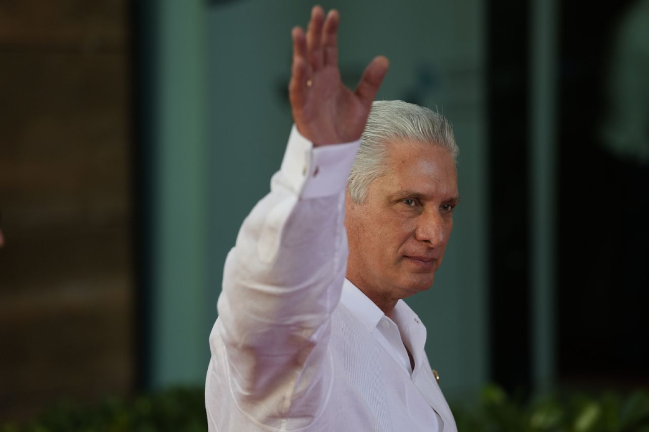 Restringe EU la visa al presidente cubano Díaz-Canel