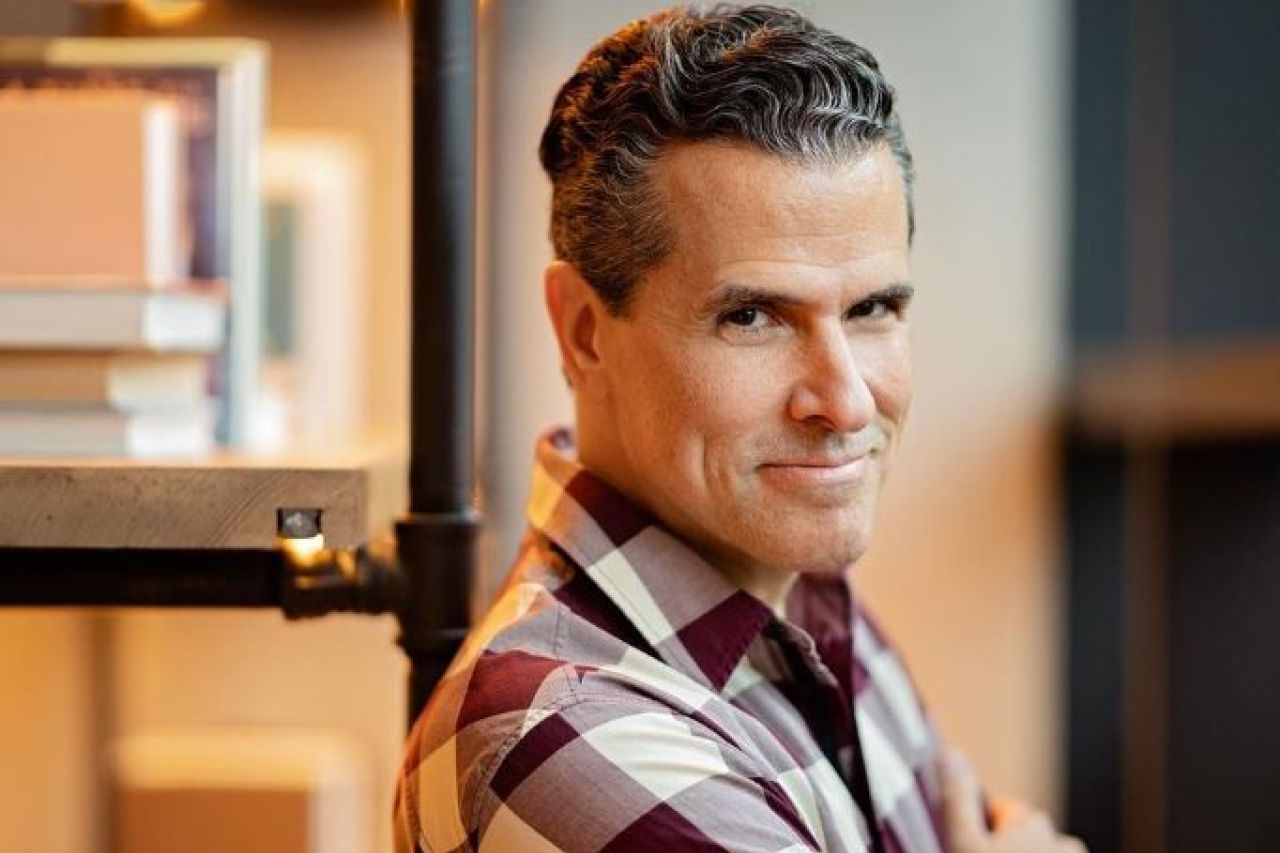 Señalan a Marco Antonio Regil como abusador y acosador