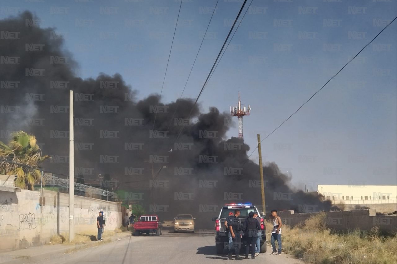 Vecinos Y Bomberos Sofocan Incendio