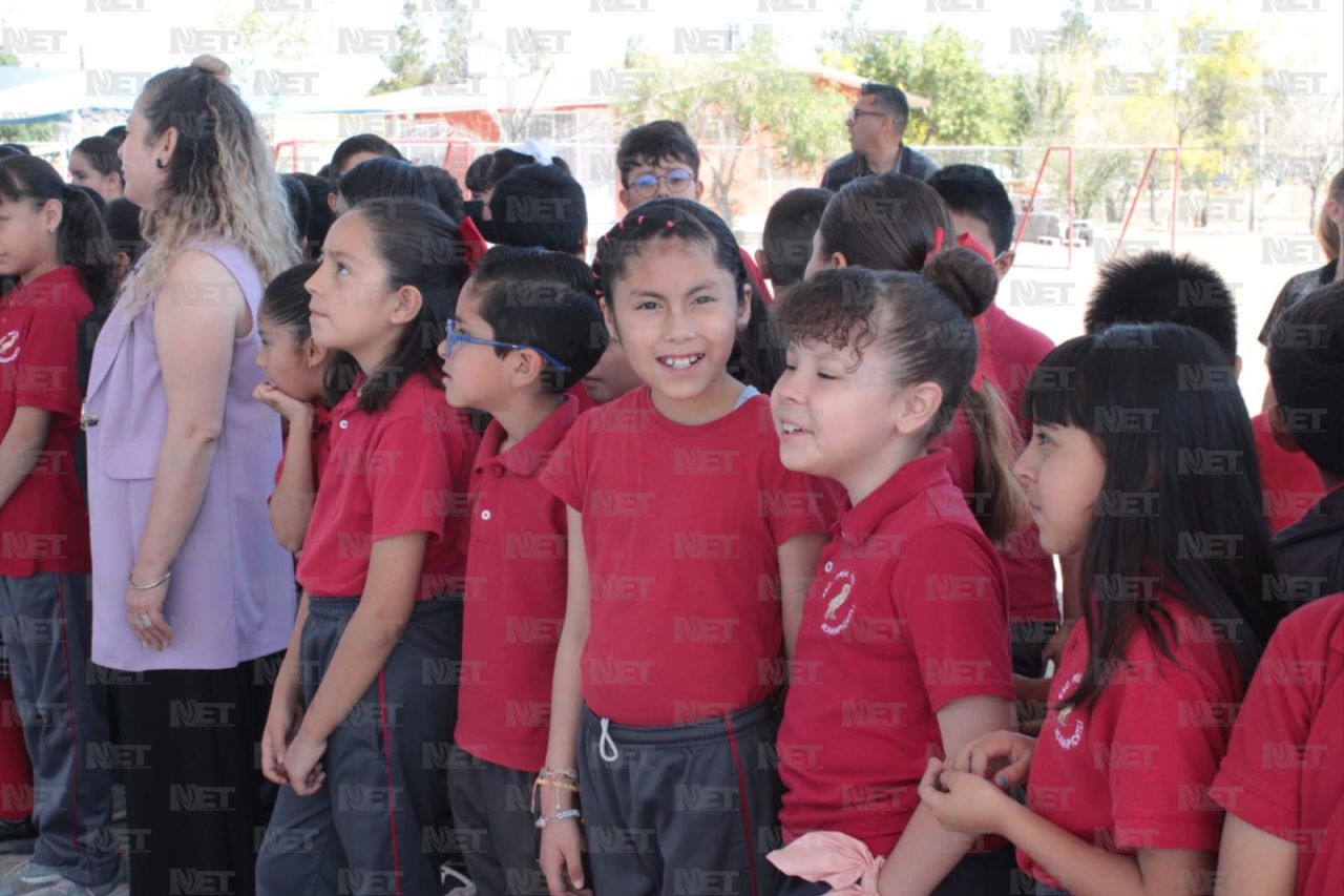 Estrenan domo en la escuela Acamapichtli