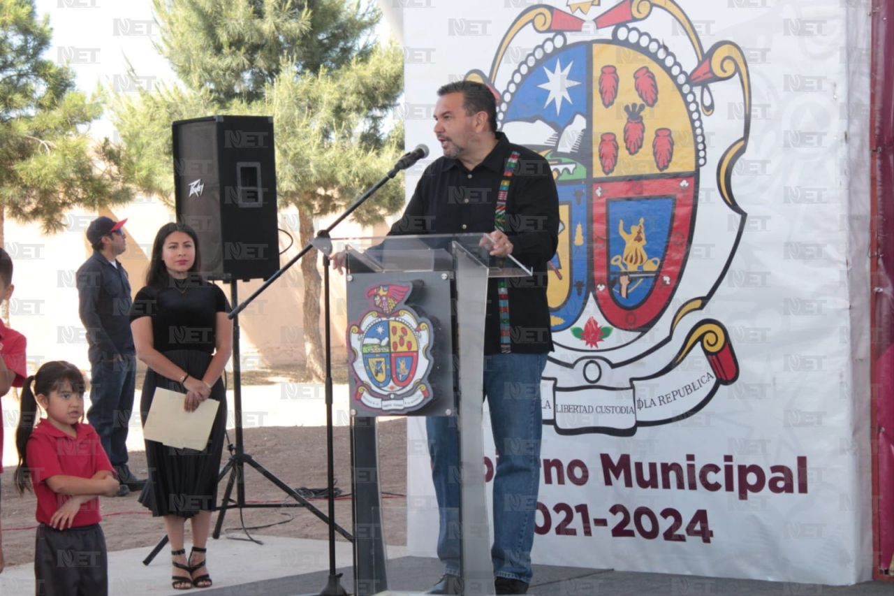 Estrenan domo en la escuela Acamapichtli