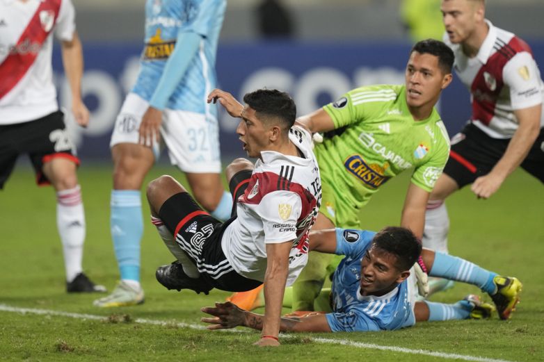 Empata River Plate en la Libertadores y complica su clasificación