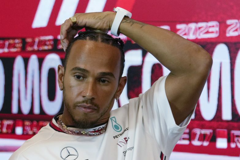 Hamilton espera firmar nuevo contrato con Mercedes