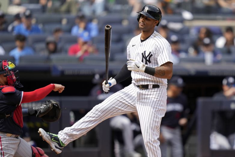 Dan de baja Yanquis oficialmente a Aaron Hicks