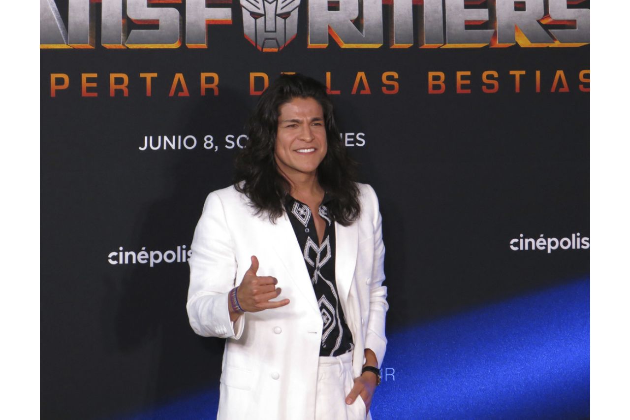 Actores y director de 'Transformers Rise of the Beasts' visitan México