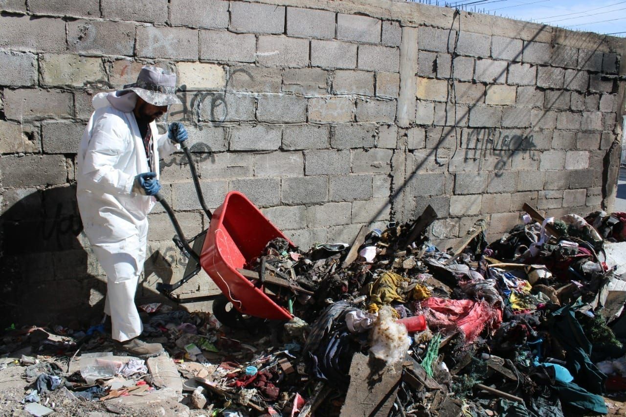 Multas y cárcel por tirar basura en la calle, advierten