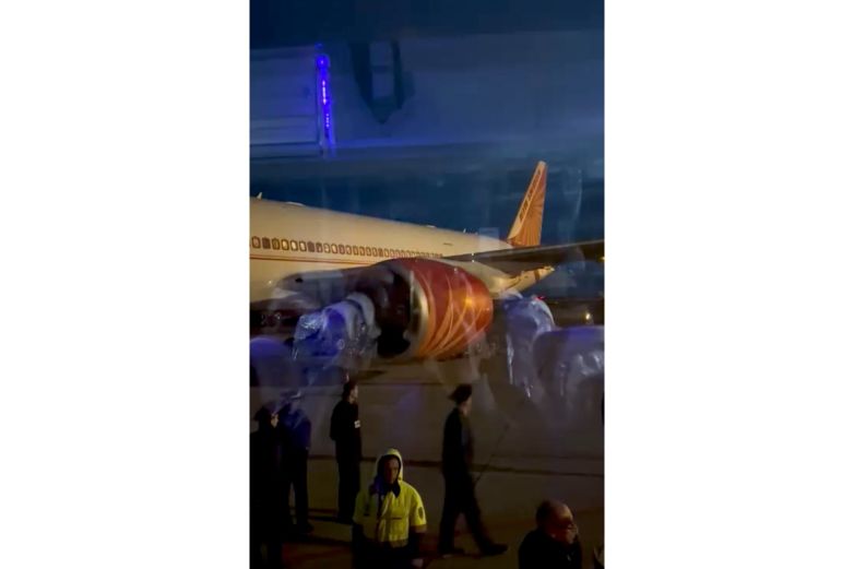 Despega avión con pasajeros desde Siberia a San Francisco