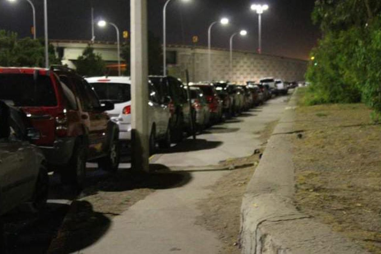Roban al menos 6 vehículos en inmediaciones de la Feria Juárez