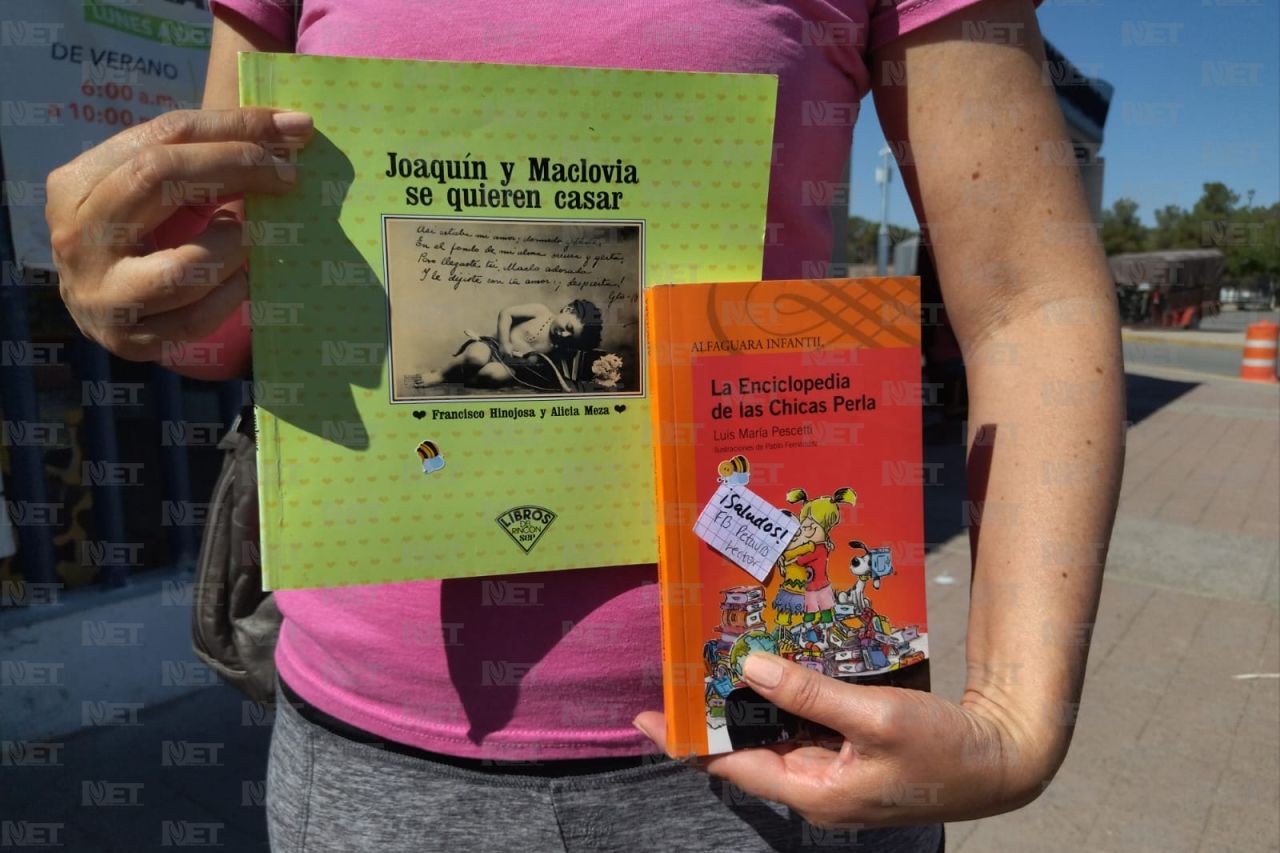 Adoptan juarenses libros en el Parque Central