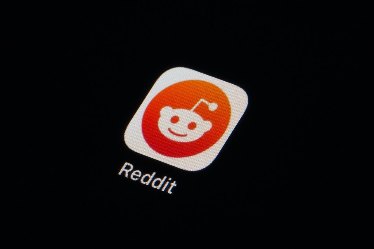 Reddit genera ganancias por primera vez en casi 20 años gracias a la IA