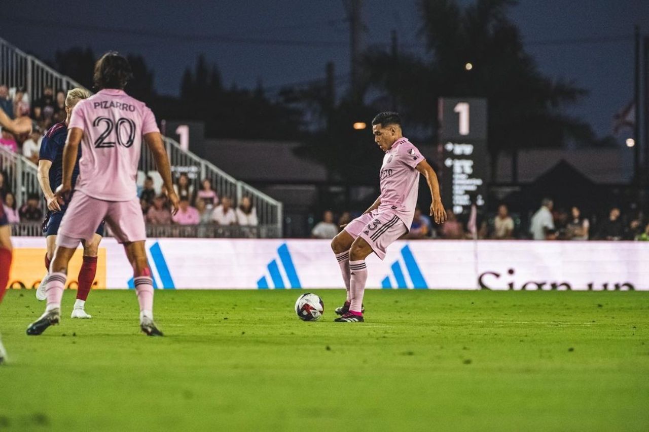 Víctor Ulloa, el juarense que comparte cancha con Messi