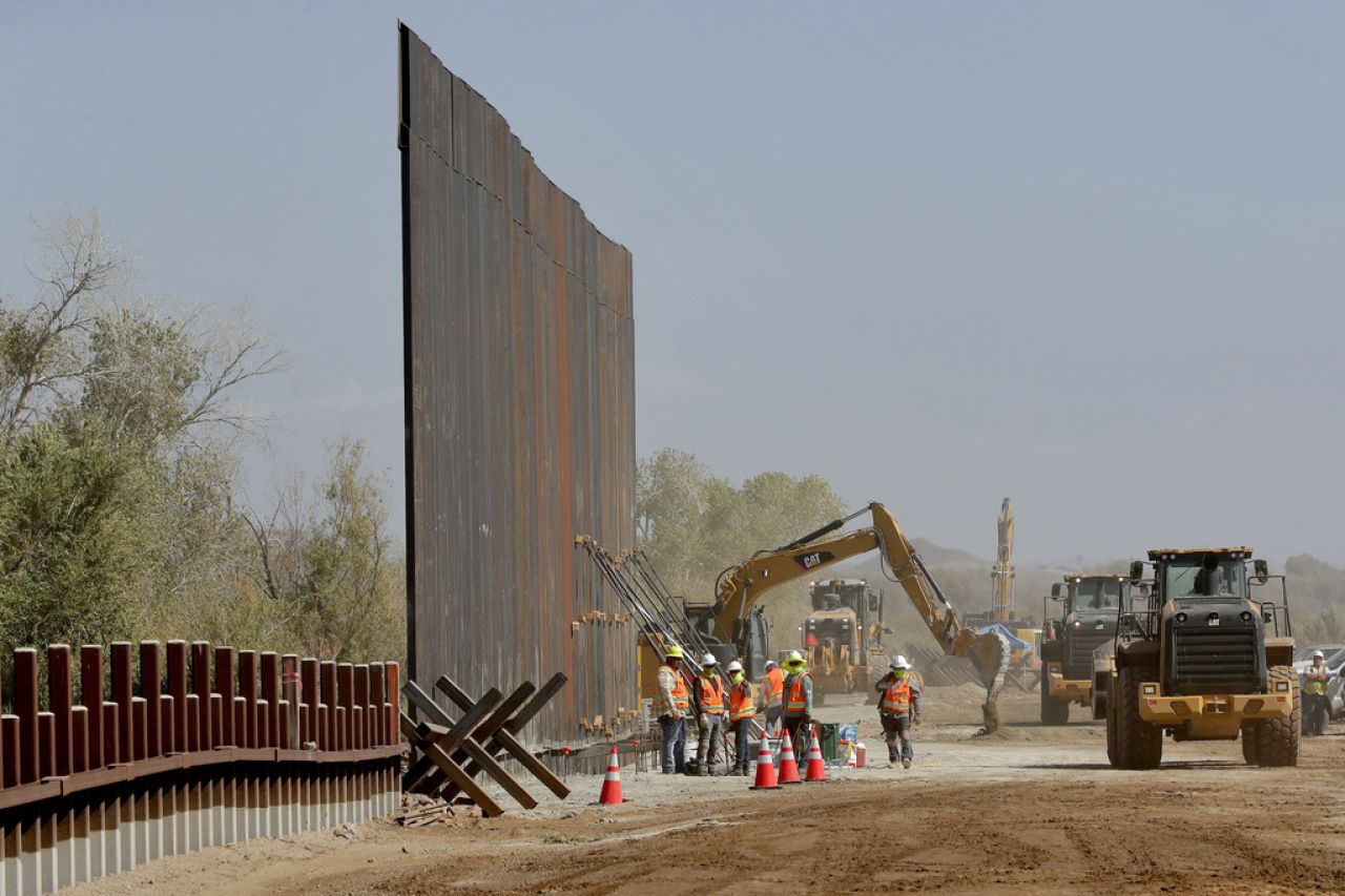 Aprueba Senado de Texas presupuesto para construir muro fronterizo estatal