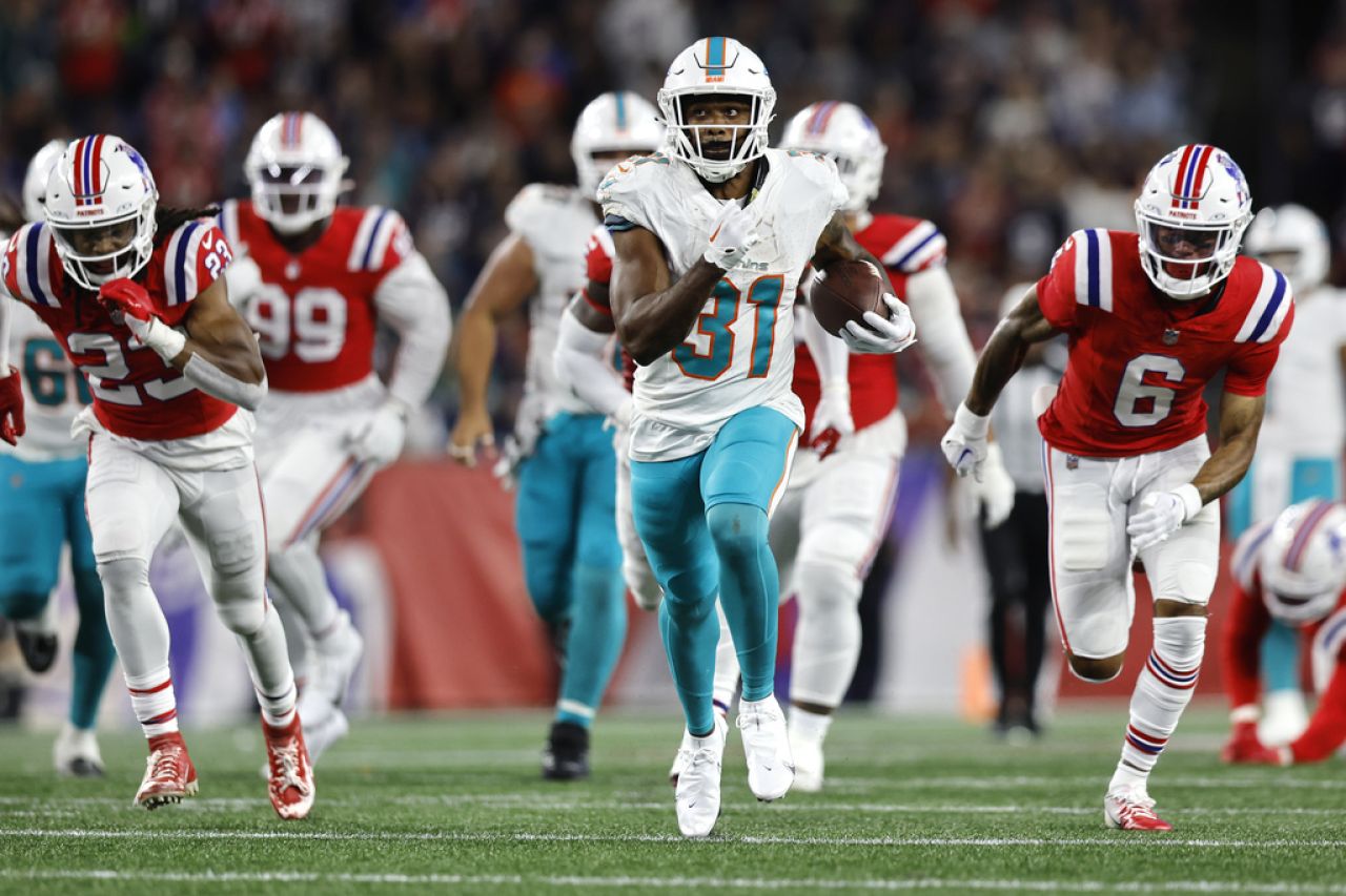 Vencen Dolphins a Patriots