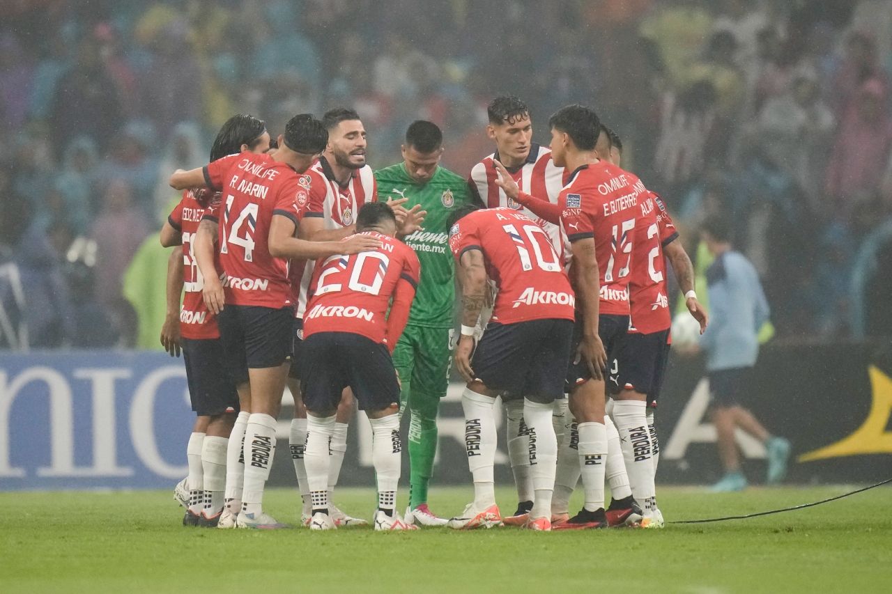 Recibe Chivas a Pachuca en busca de romper una mala racha