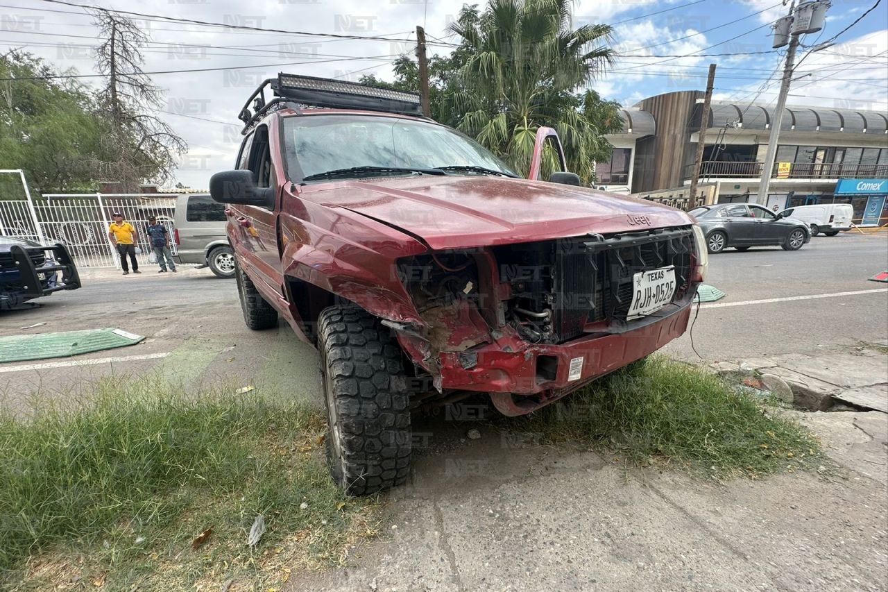 Video: Ebrio choca contra auto estacionado 