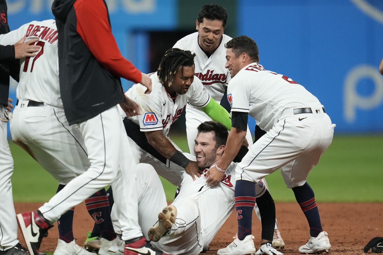 Vencen Guardianes a Orioles