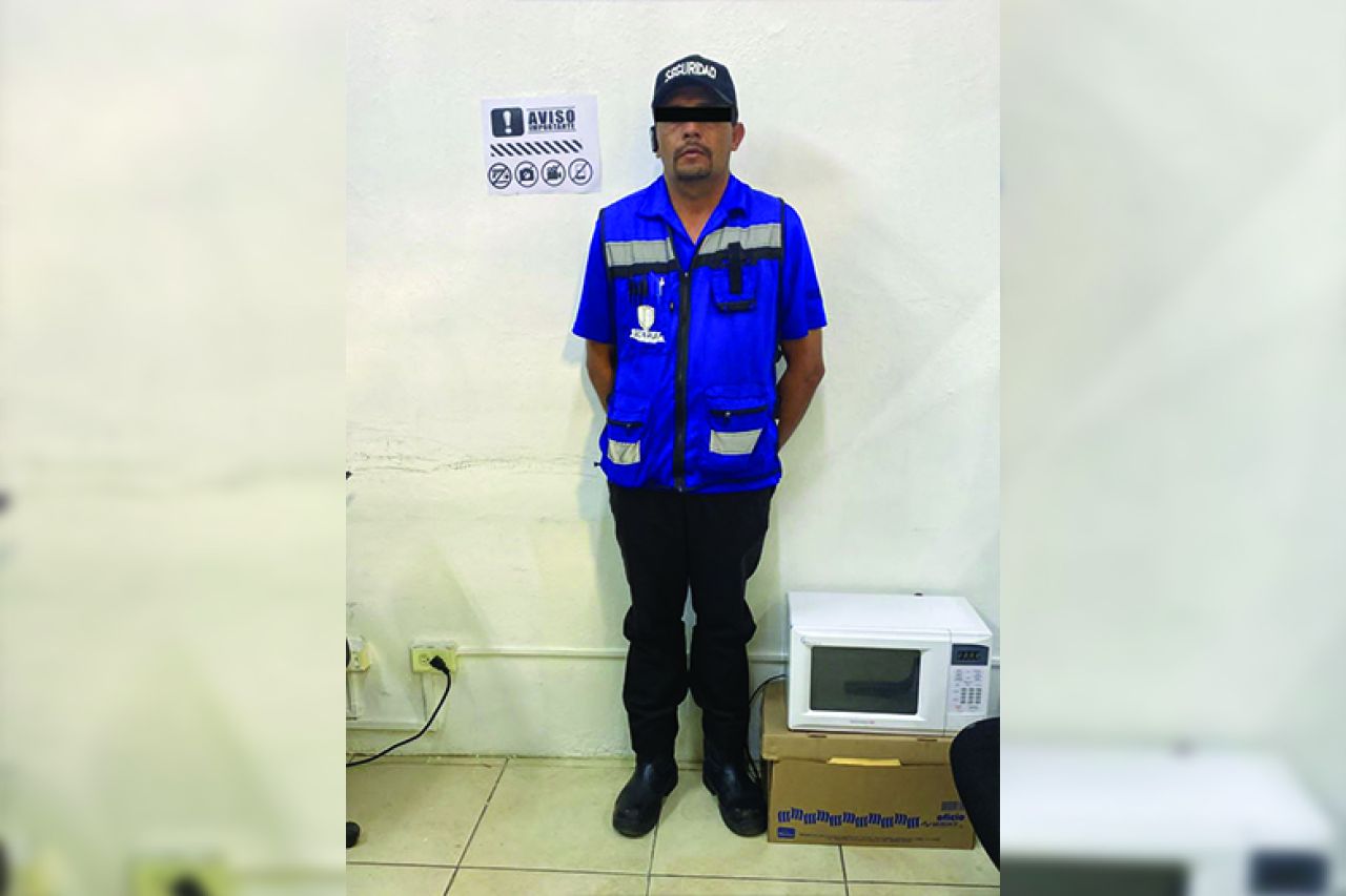 Solicitaba mil pesos para agilizar trámites; lo detienen