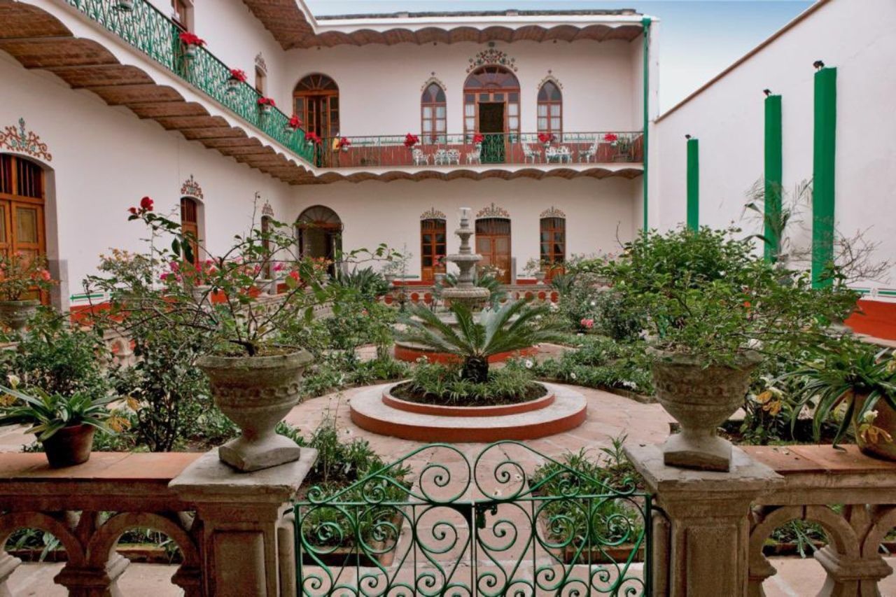 Llegan a hoteles más de 50 millones de turistas entre enero y julio