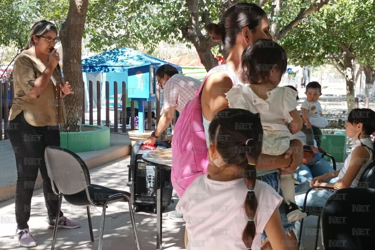 Participan familias en rally del Parque Central