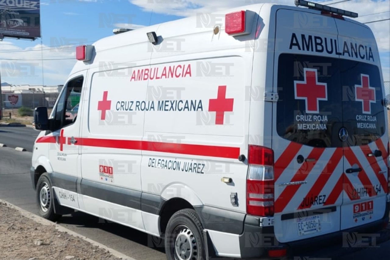 Cruza el bulevar Zaragoza y camioneta lo embiste