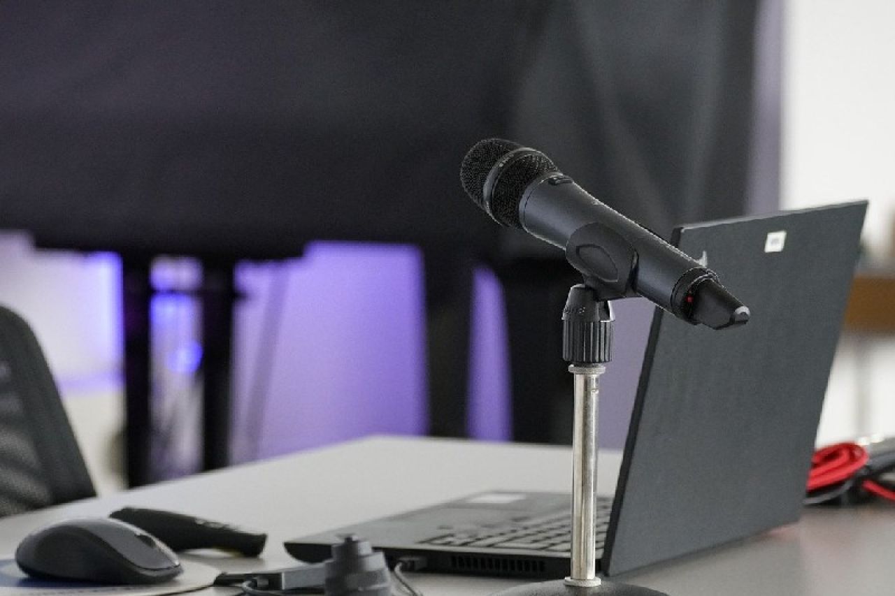 ¡Hoy está para escuchar un podcast! Se conmemora su día