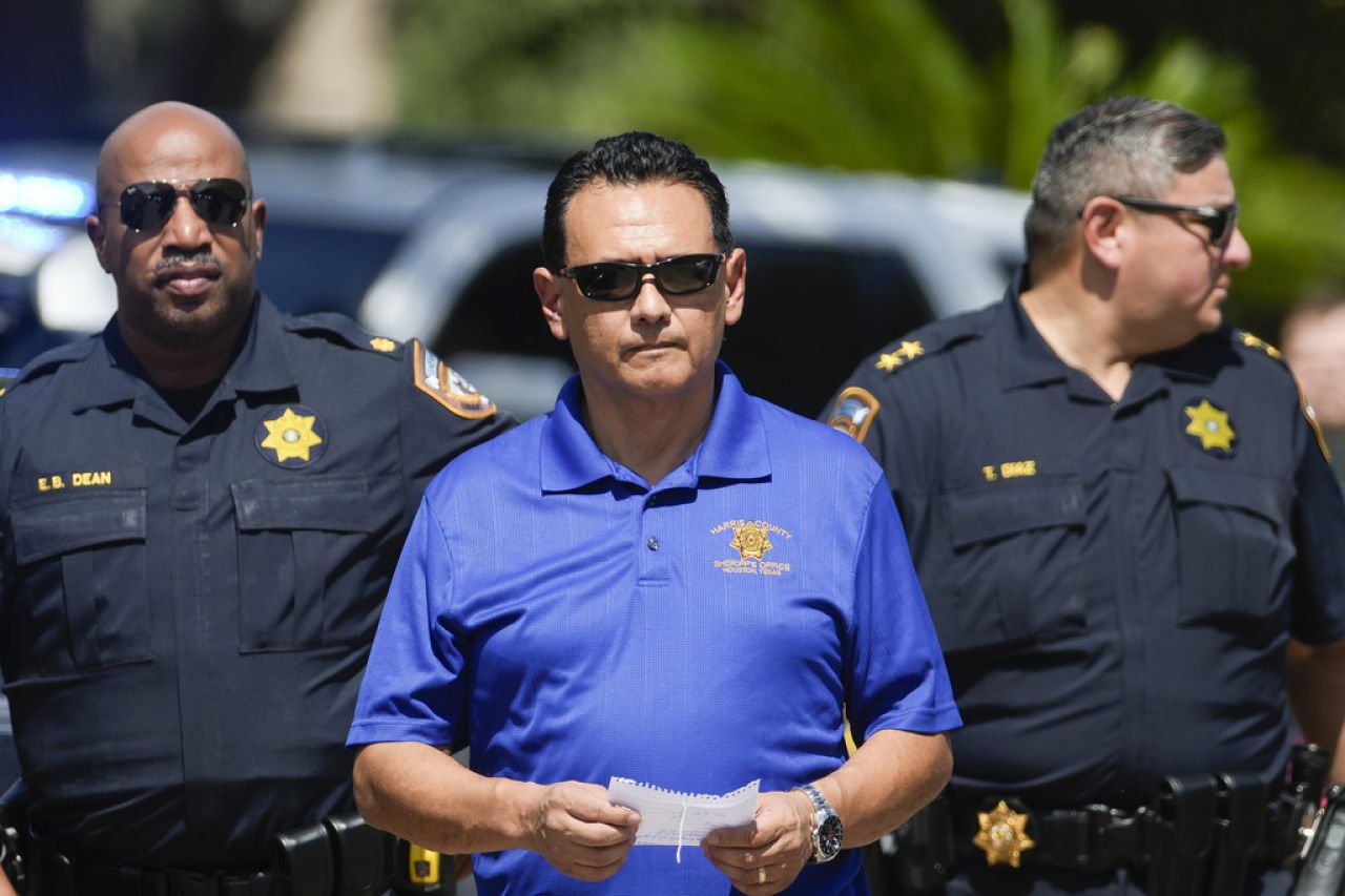 Dos muertos y dos heridos deja tiroteo en Houston