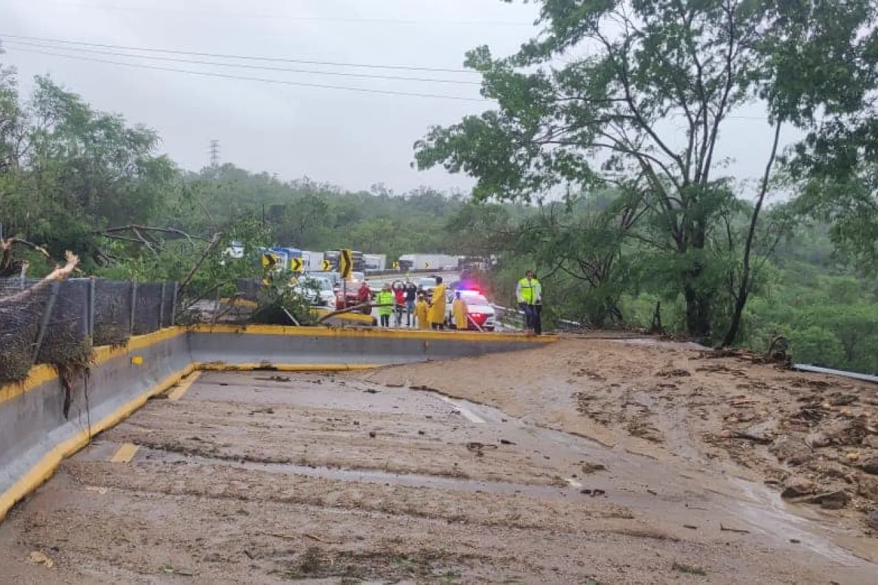 Declaran Estado De Emergencia En Guerrero Por Paso De ‘otis 9525