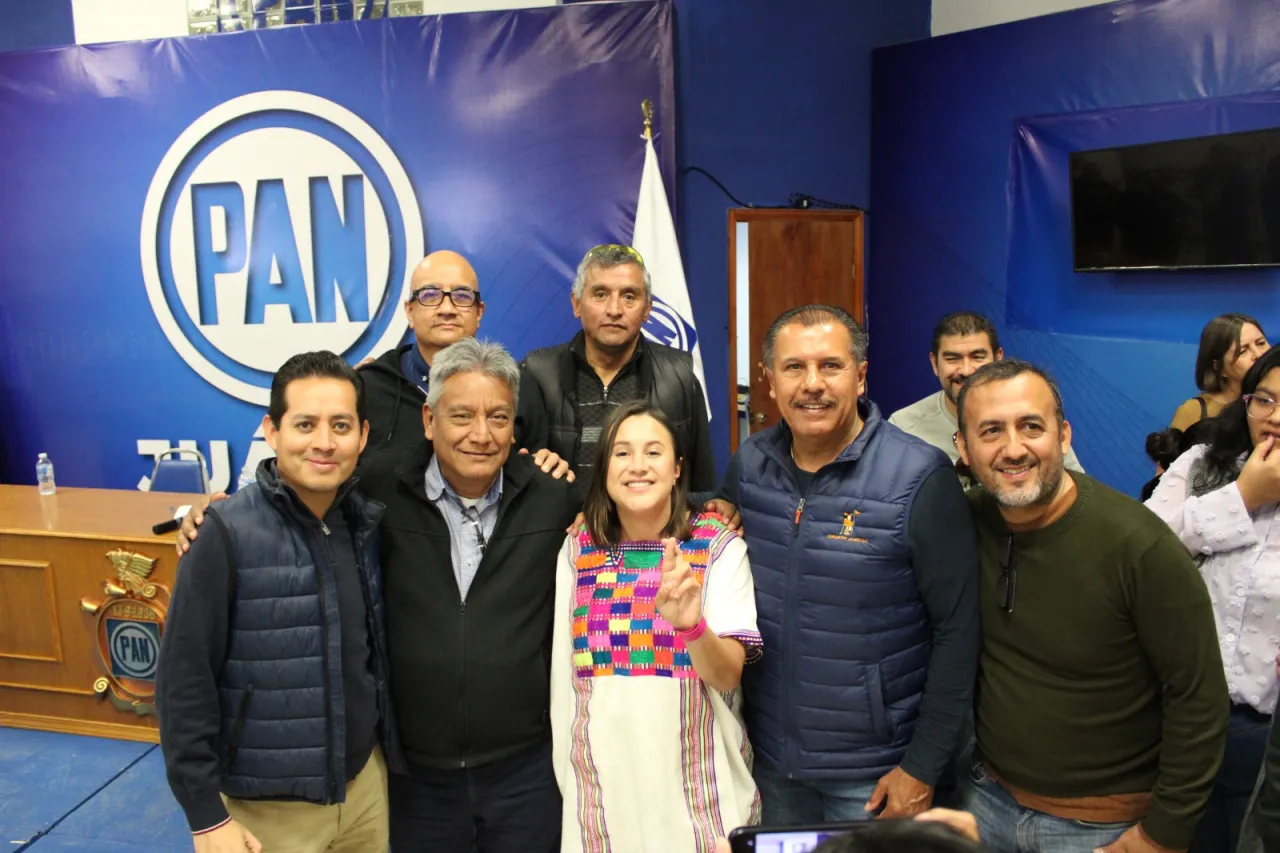 Hija de Xóchitl Gálvez visita el Comité Directivo Municipal del PAN