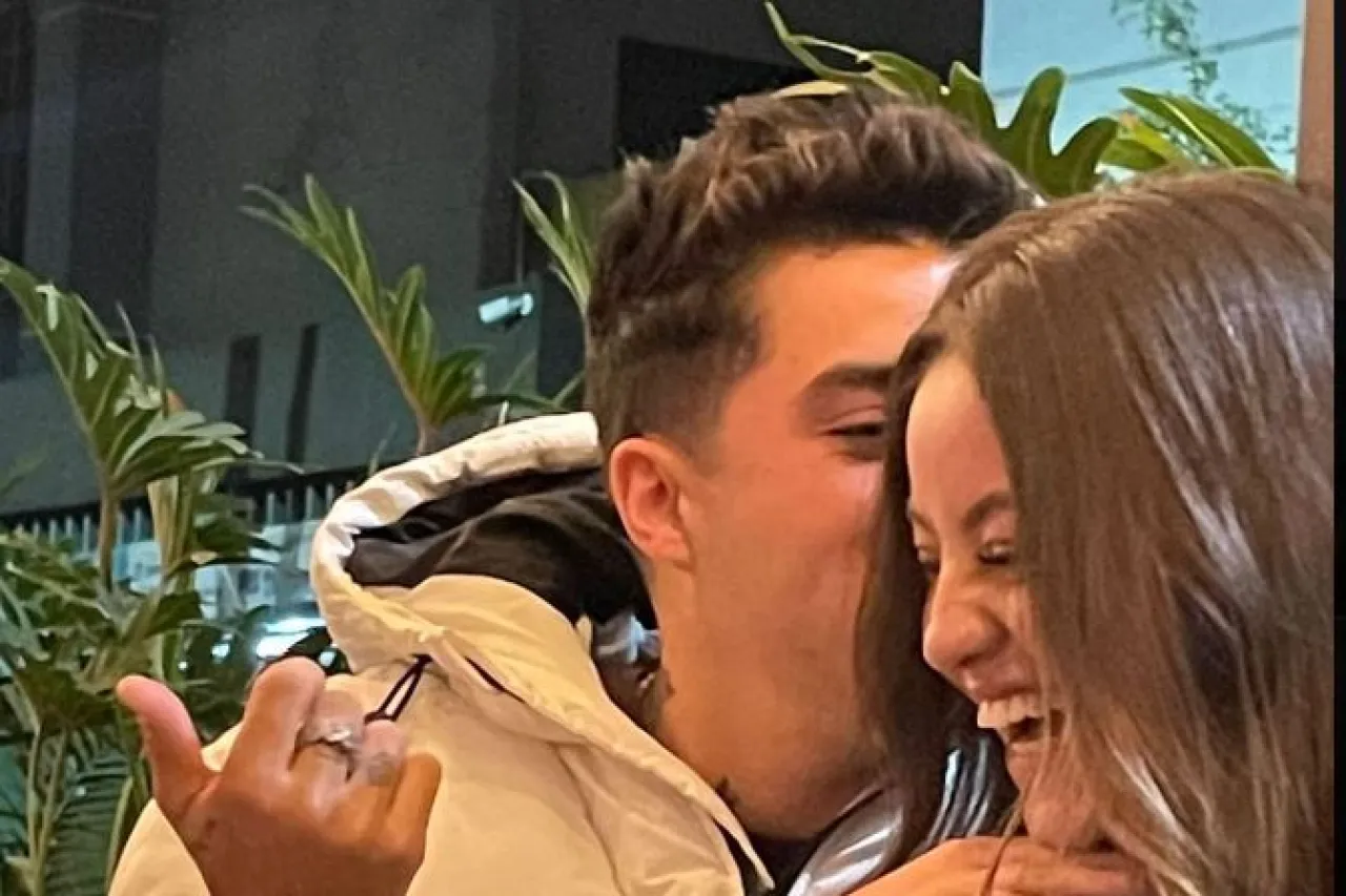 Adiós Emilio Osorio! Captan a Karol Sevilla con Mario Bautista