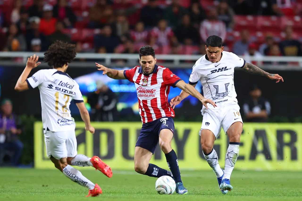 Supera Chivas A Pumas En La Ida De Los Cuartos De Final