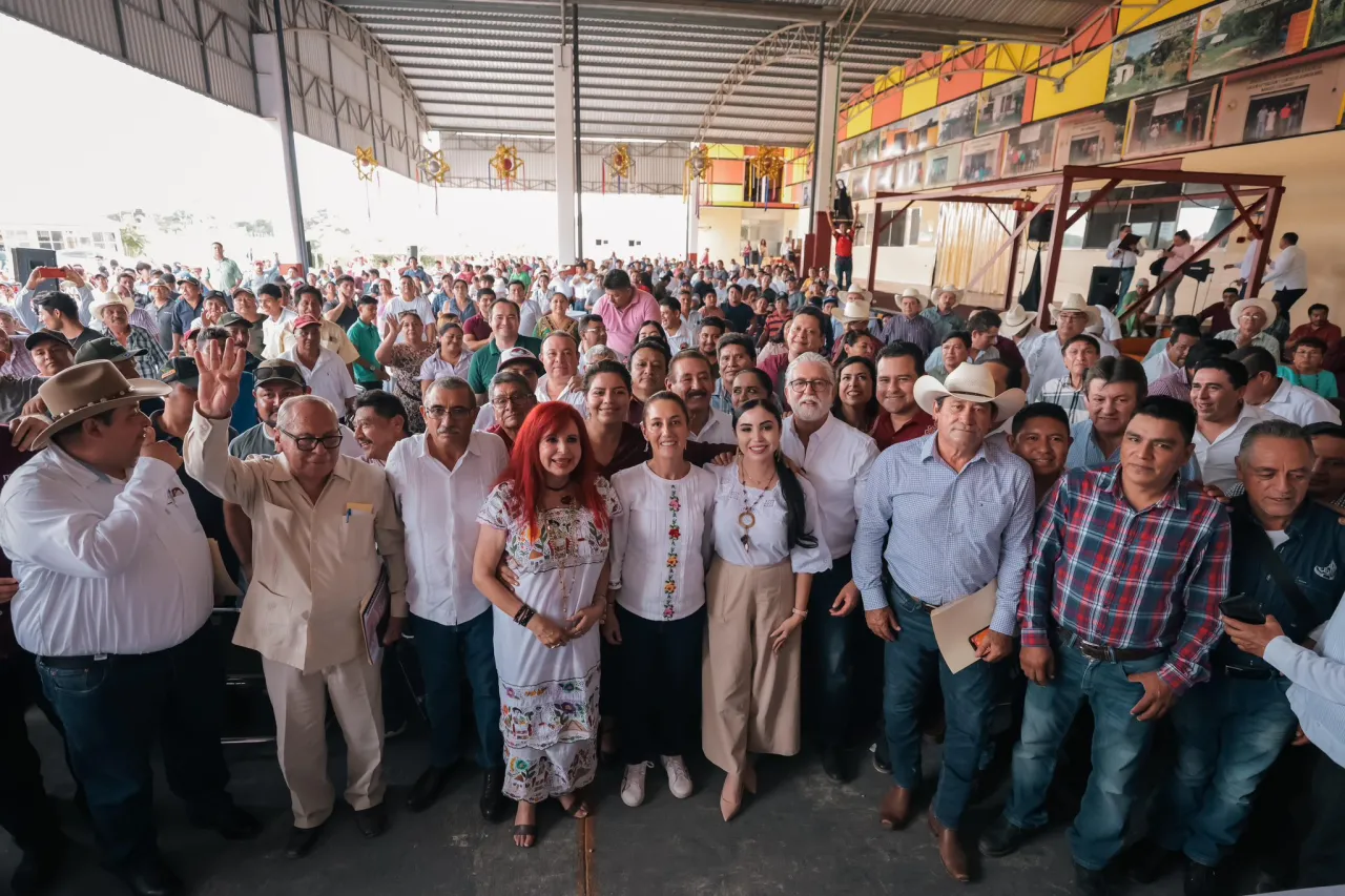 Claudia Sheinbaum se reúne con jóvenes en Campeche