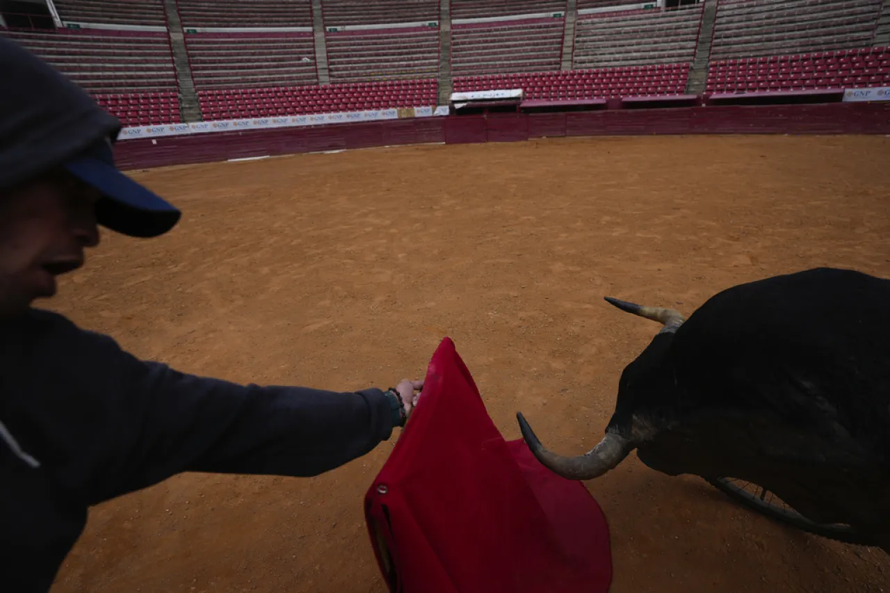 Suspenden otra vez corridas de toros en la Plaza México