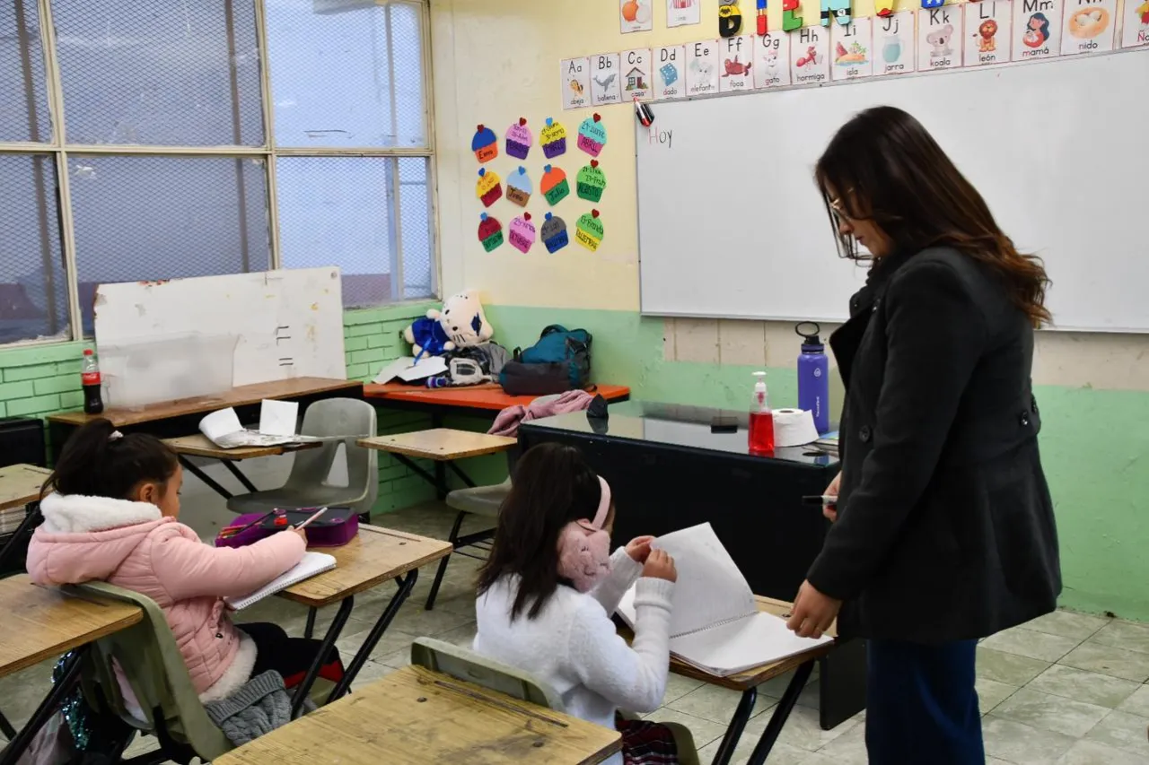 Reanudarán clases en Mexicali tras revisión a escuelas por enjambre de sismos