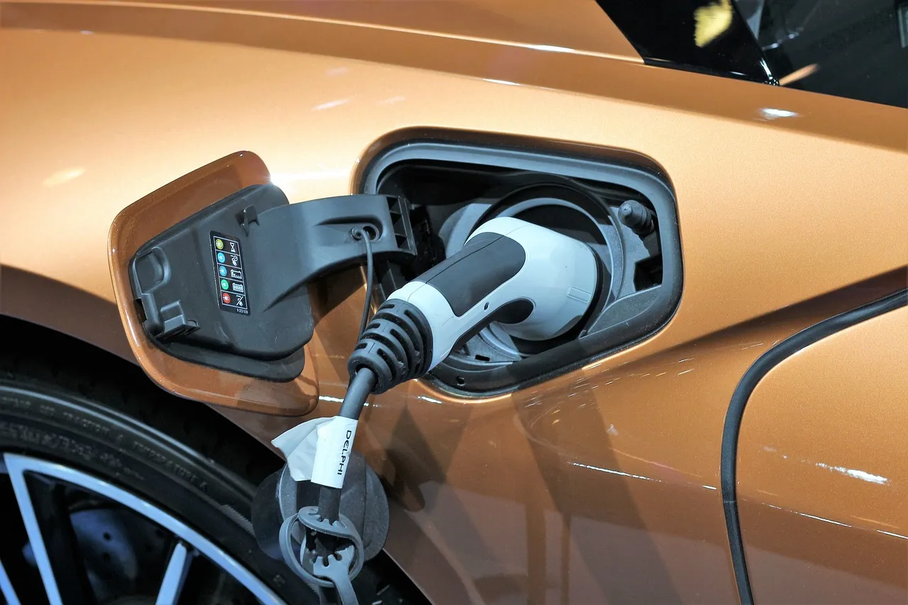 Instalará El Paso 74 estaciones de carga para autos eléctricos