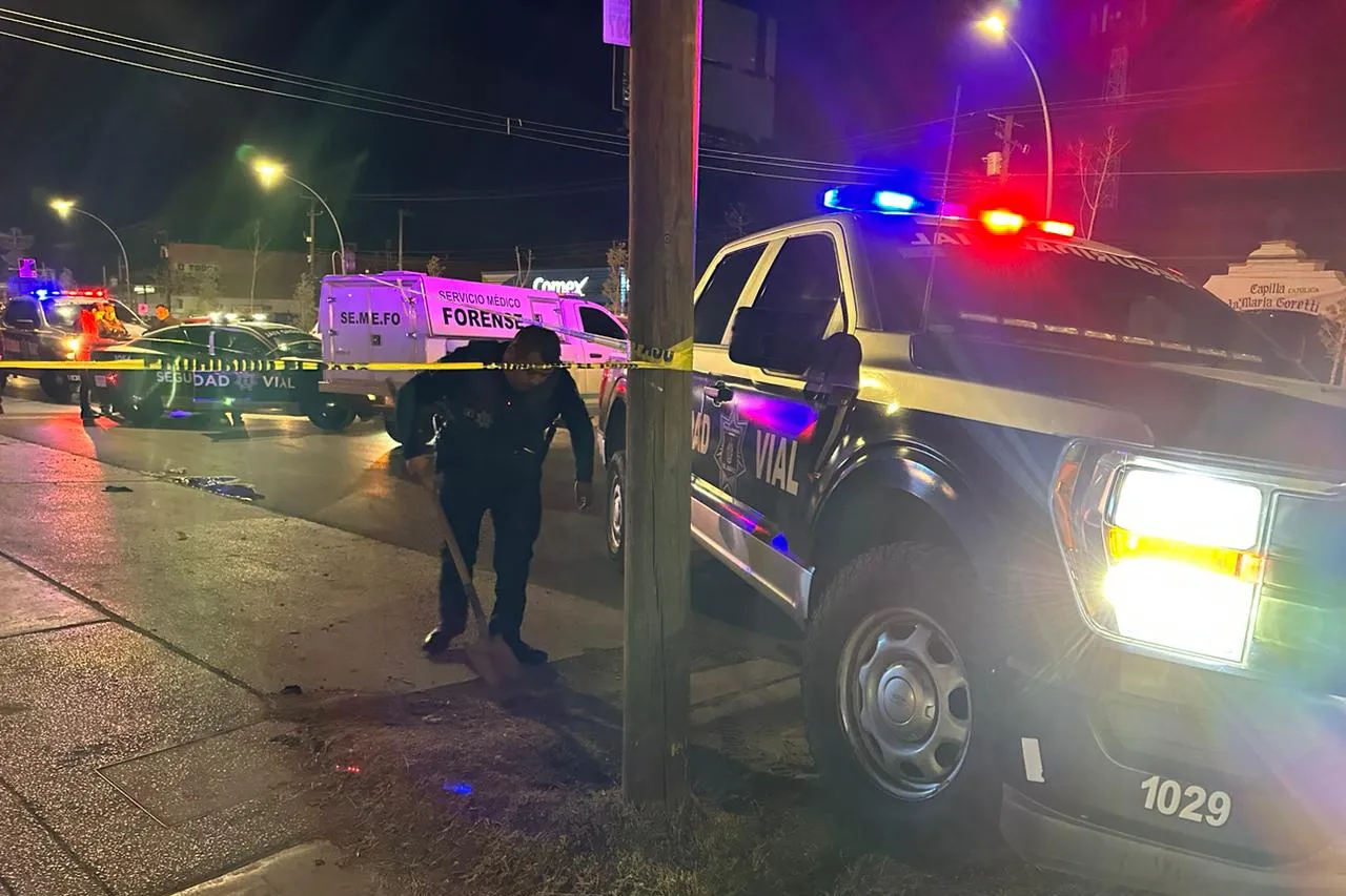 Atropellan a adulto mayor y muere; caminaba alcoholizado