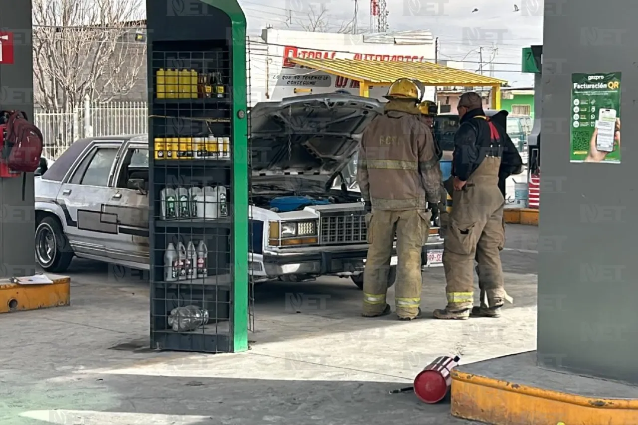 Ju Rez Se Incendia Veh Culo Antiguo En Gasolinera