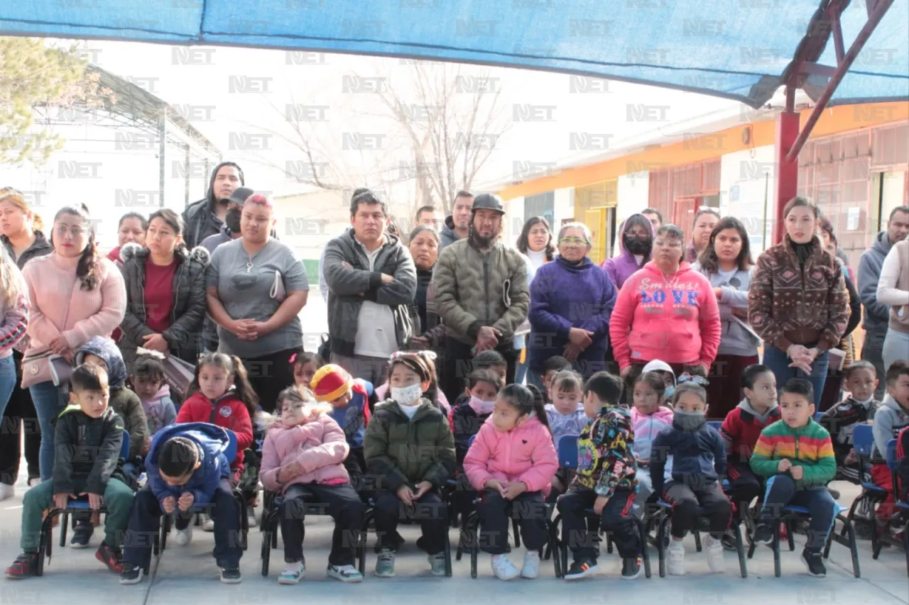 Construyen barda perimetral al jardín de niños Luis L. León